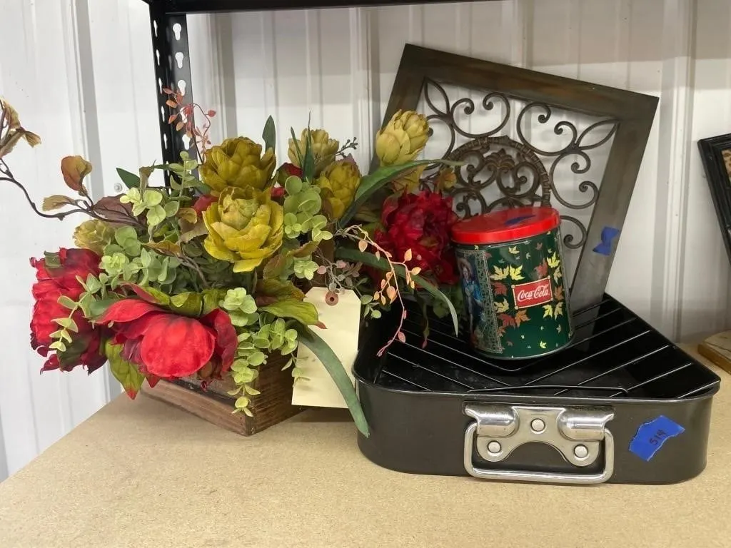 Roasting Pan - no cover - Coca Cola Tin &
