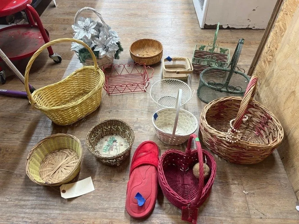 14 Pcs - Wicker & Metal Baskets