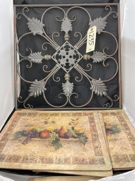 5 Pcs - Placemat Settings & Metal Wall Decor 21"x