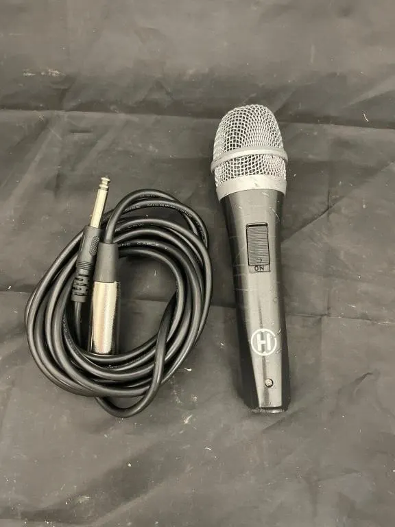 Microphone w/Cord