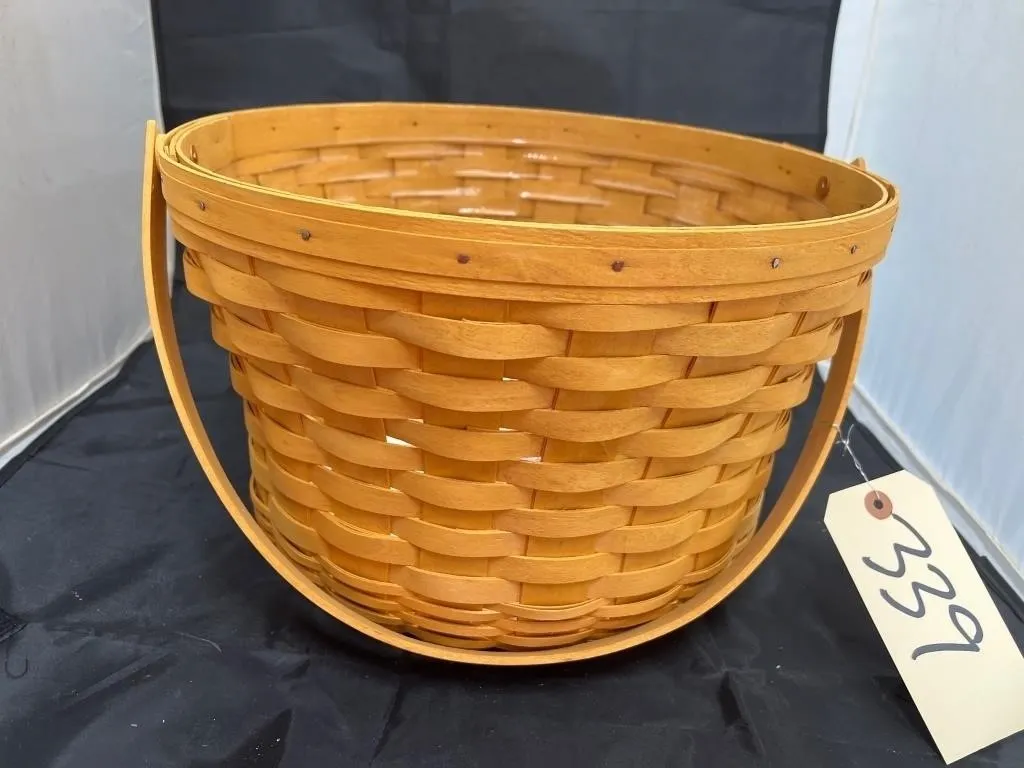 Longaberger Basket w/Plastic Insert