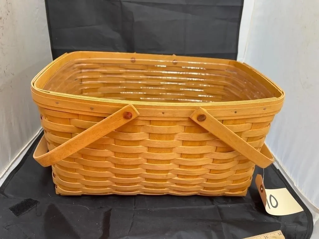 Longaberger Basket w/Plastic Insert