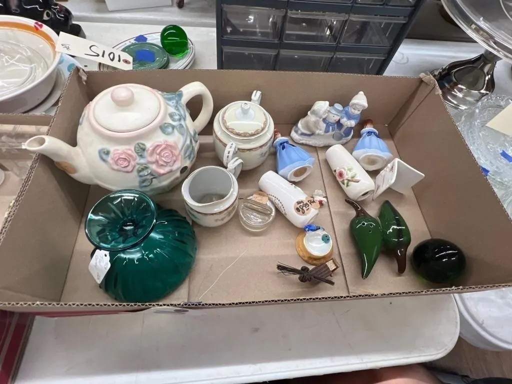 Teapot - Sugar - Figurines & More