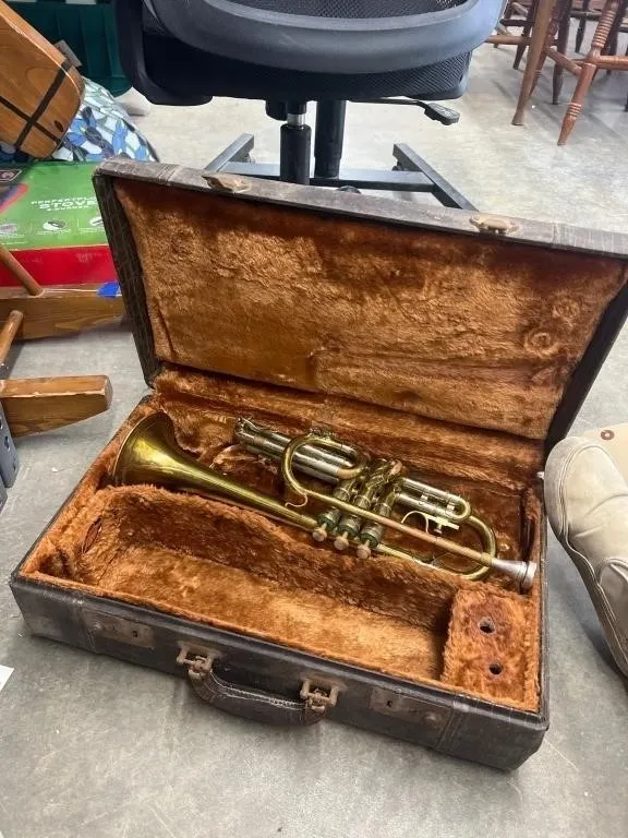 Olds & Sons Trumpet w/Case - As Is