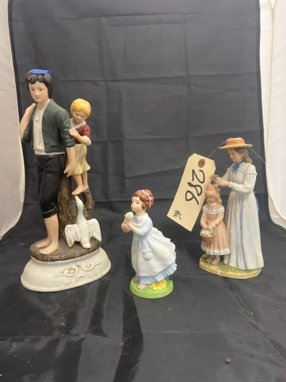 3 Assorted Figurines