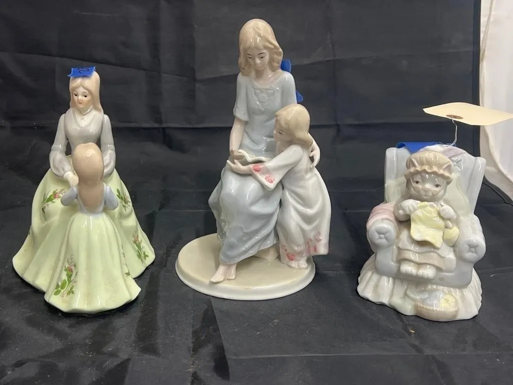 3 Pcs - Porcelain Musical Figure - Figurines