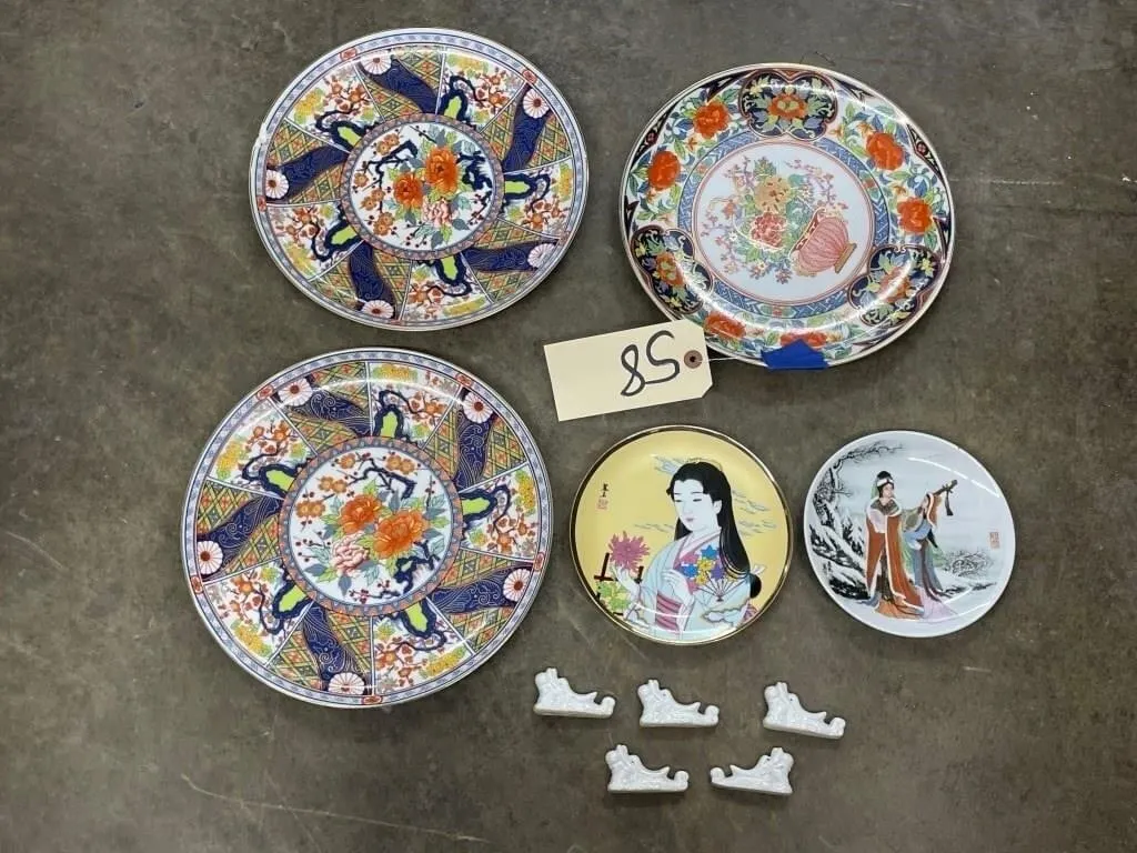 10 Pcs - Decorative Oriental Plates & Figurines