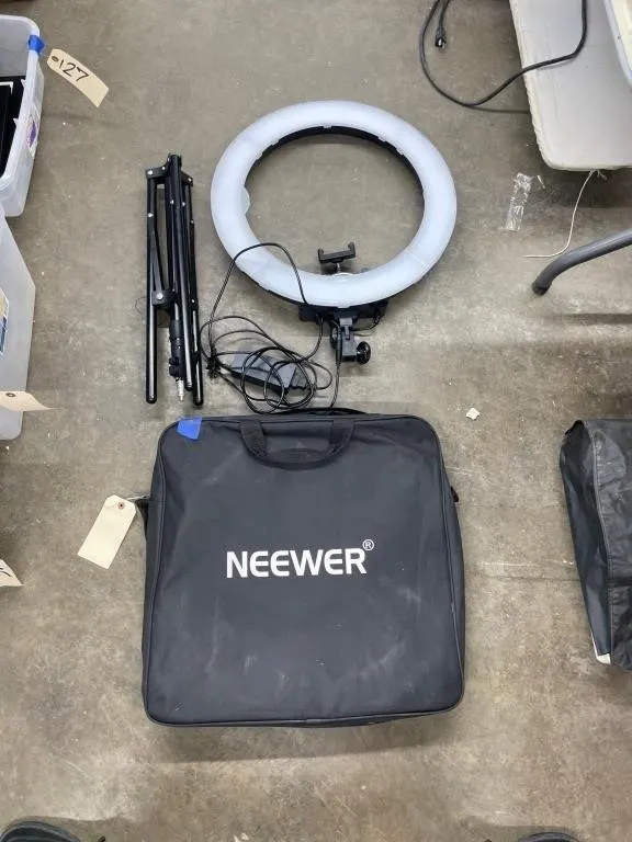 Neewer Greenlight w/Stand