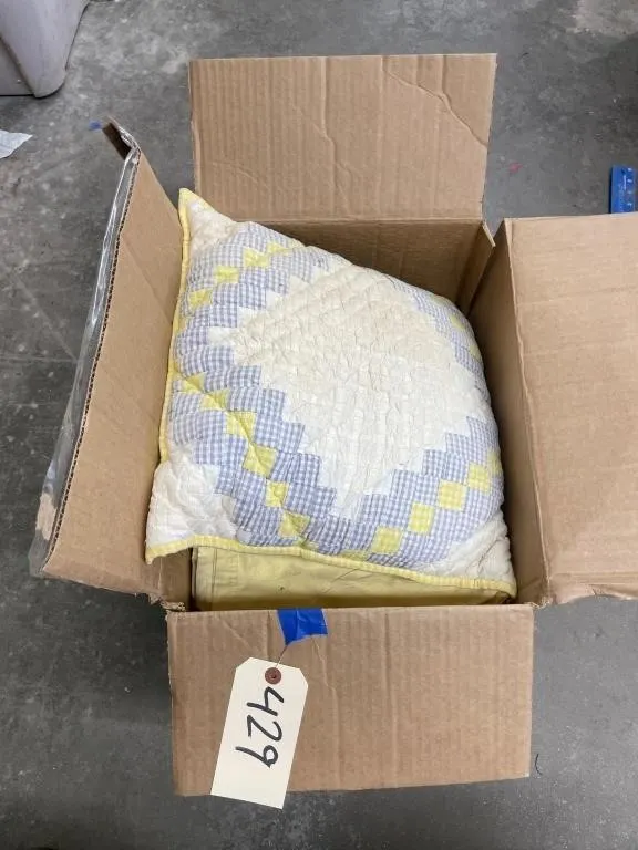 Throw Pillow - Bed Linens