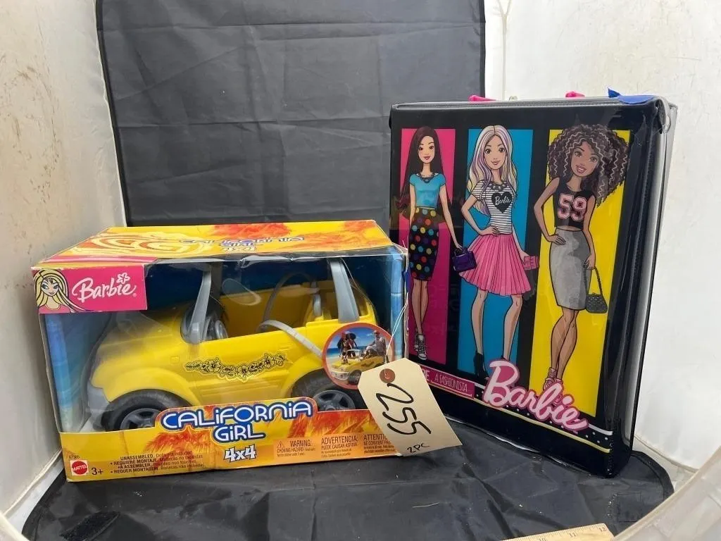 Barbie Doll Case & Barbie California Girl Car in