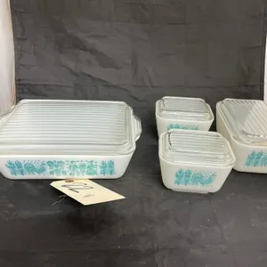 4 Pcs- Pyrex Refrigerator Dishes w/Lids