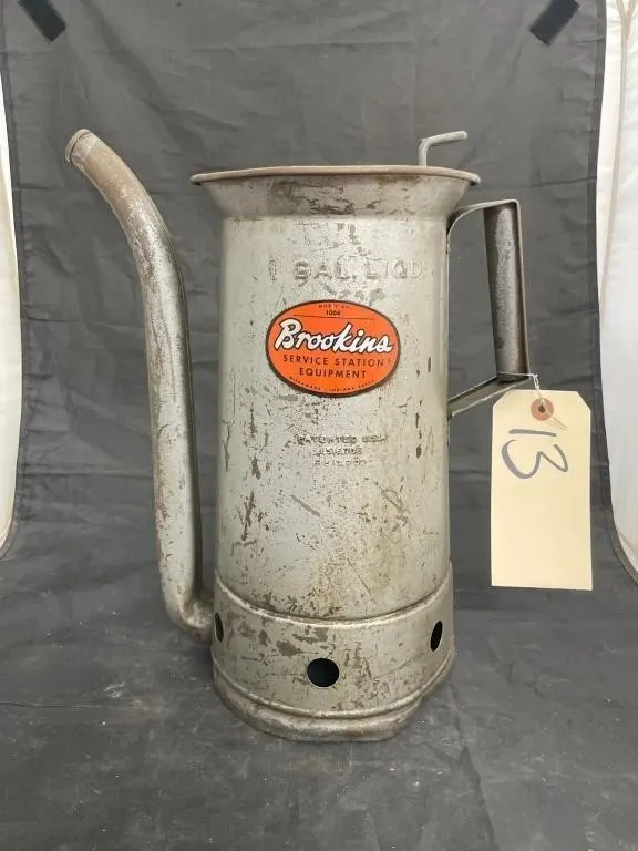 Metal 1 Gal Oil Can