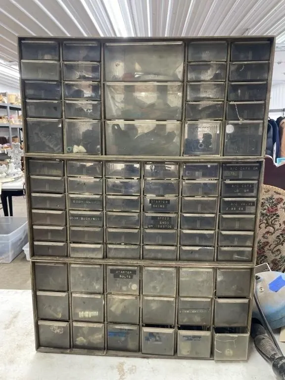 Bolt Organizer 18"L x 6"W x 26"H