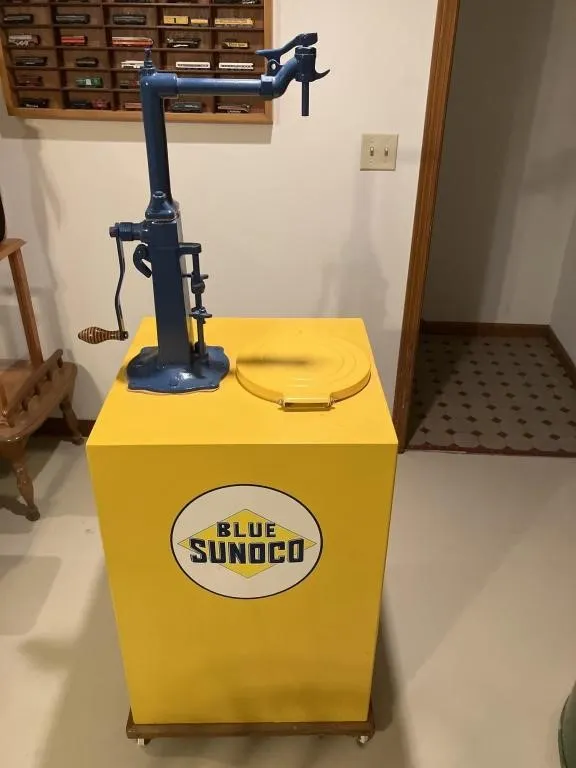 Blue Sunoco lube tank 22x32 with pump
