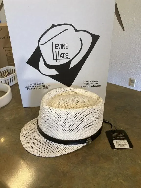 Bruno Capelo white woven straw fedora size large