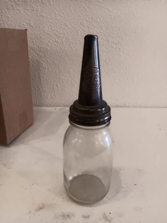 Vintage Master MFG. gas station motor oil
