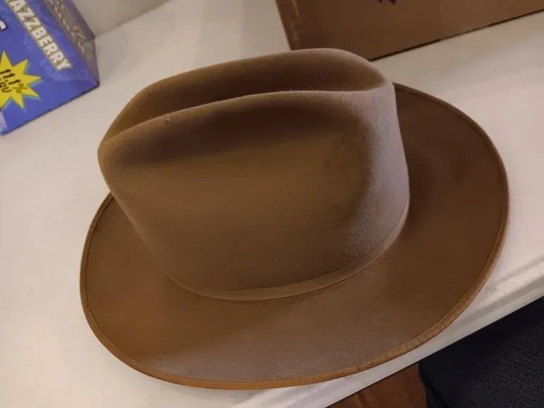 Stetson hat by Sheplers. Tulsa Fawn 7 1/2.