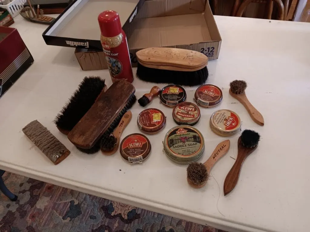 Shoe Shine Kit.