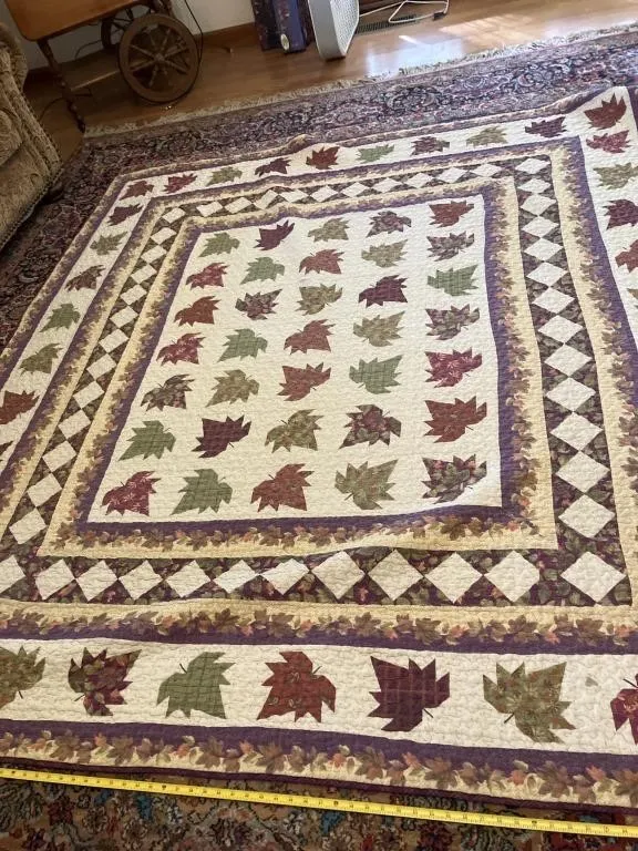 Quilted blanket approximately 90x82