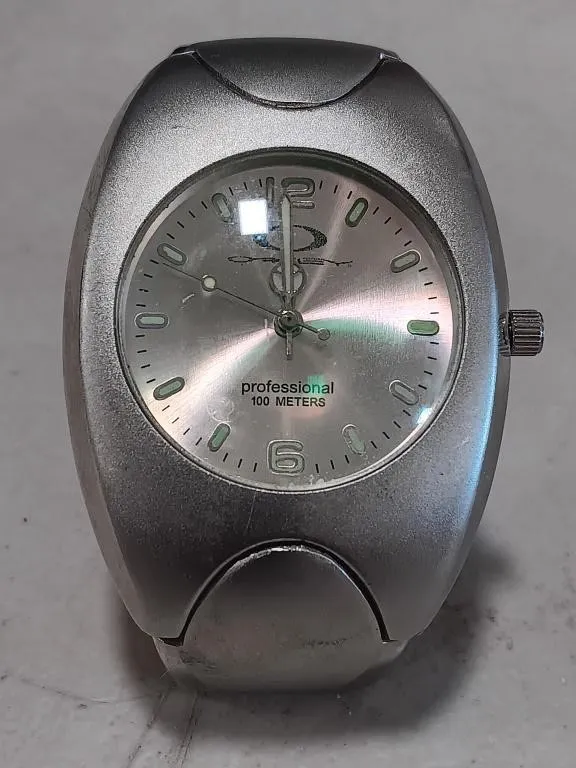 Oakley wristwatch.
Used and Untested.