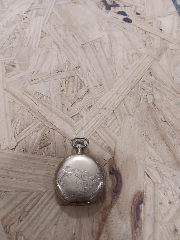 Elgin Pocket Watch back not opened.