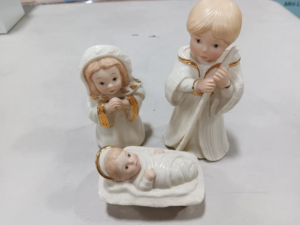 LENOX nativity set.
Mary, Joseph, and baby