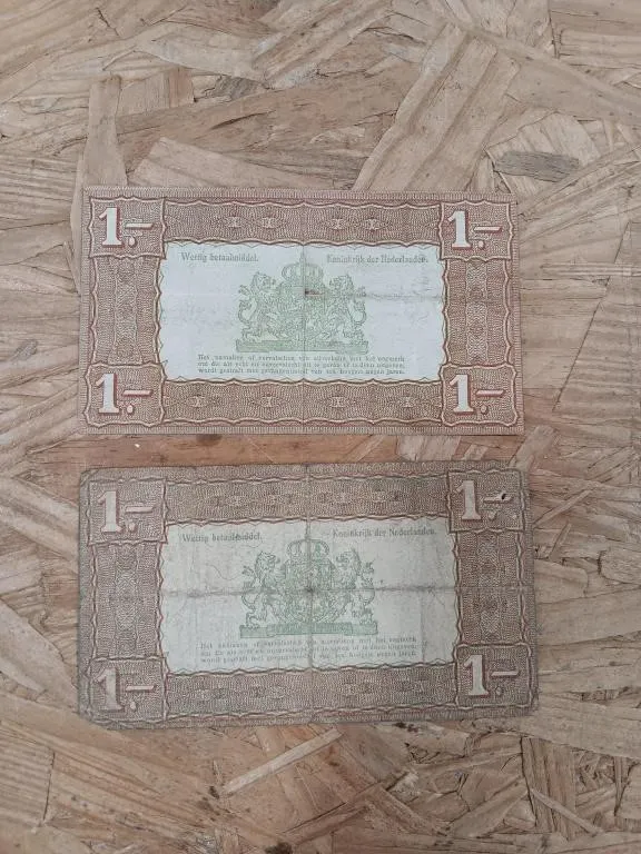 Golden Zilverbon (silver voucher) banknotes.