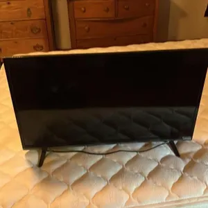 Vizio D32hn-E4 Flat Screen LED Television
