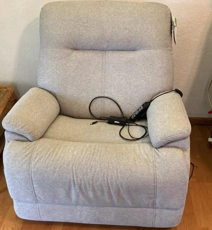 Flexsteel Light Gray Power Reclining Lift Chair