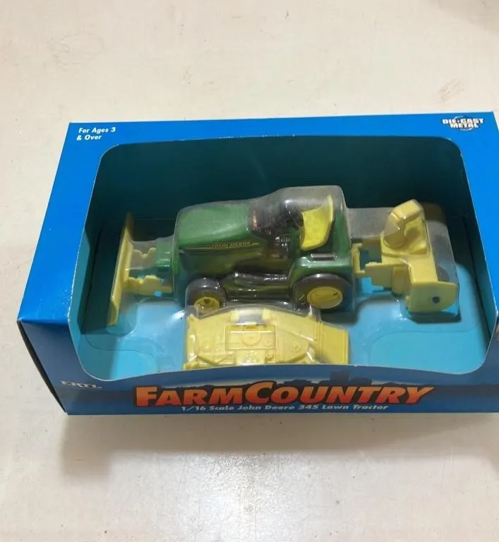 Ertl John Deere 345 Lawn Tractor 1/16 Scale