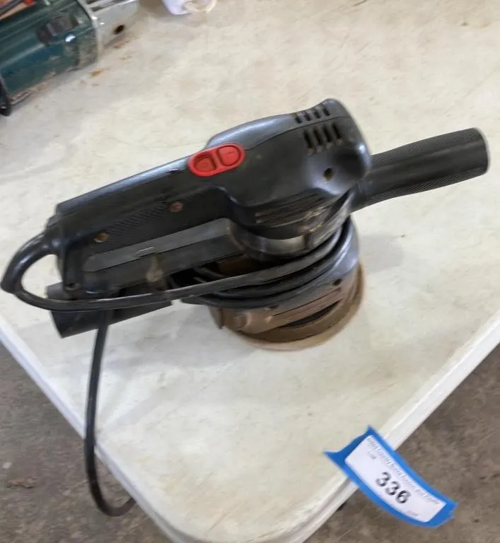 Power Tool Lot: Multi-Sander and Angle Grinder