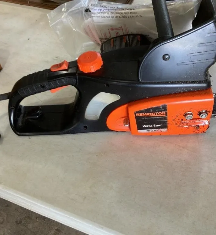 Remington Versa Saw RM1635W Electric Chainsaw