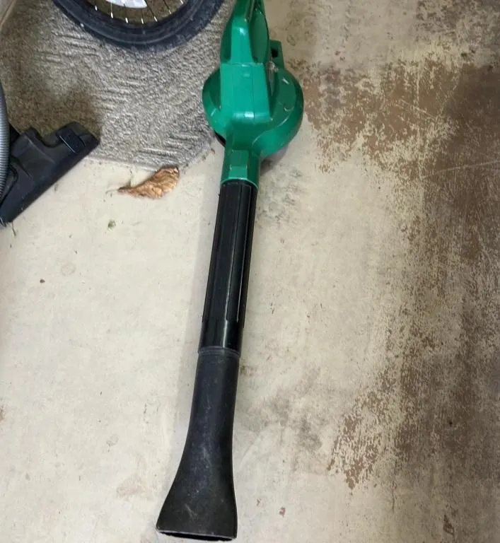 Weed Eater Electric Handheld Leaf Blower