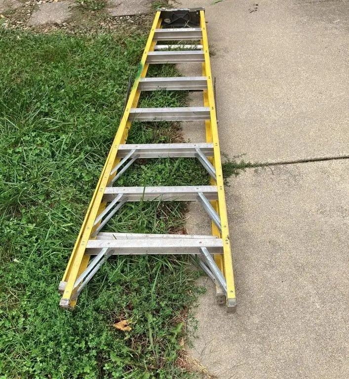 Keller Fiberglass A-Frame Stepladder