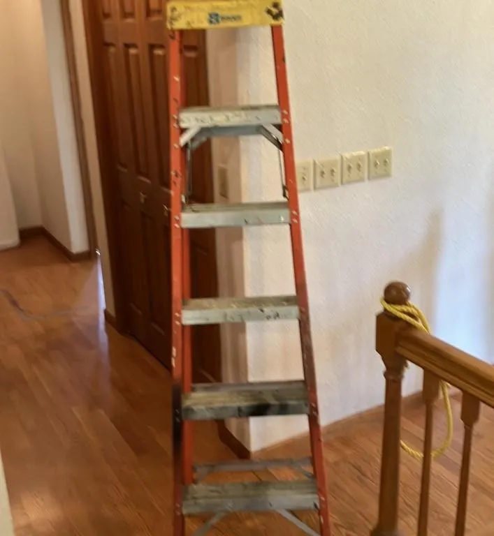 Keller Fiberglass A-Frame Stepladder