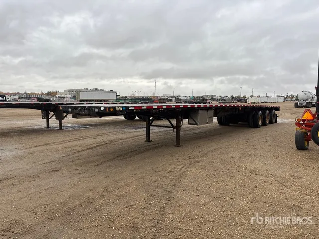 2013 Fontaine 53 ft Tri/A Flatbed Trailer