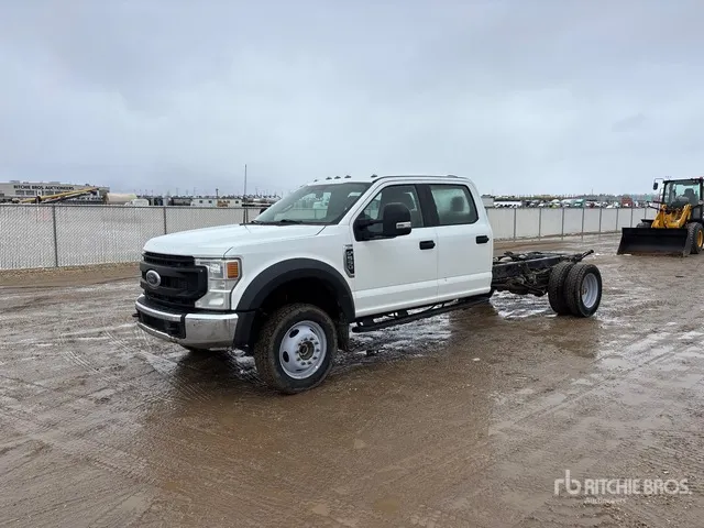 2022 Ford F-550 XL 4x4 Crew Cab Cab and Chassis