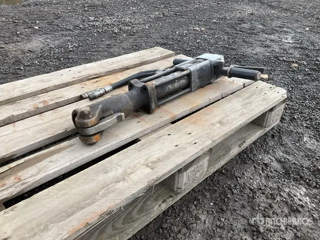 Terrex Hydraulic Breaker