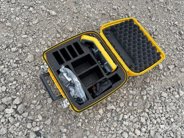 Trimble Multi Battery Adapter