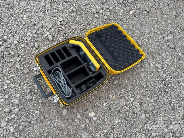 Trimble Multi Battery Adapter