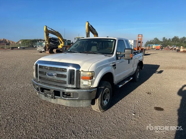 2009 Ford F-250 4x4 Extended Cab Pickup