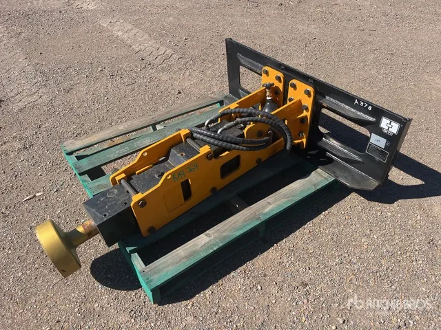 2026 GIYI D680 1150 mm Skid Steer Post Driver (Unused)