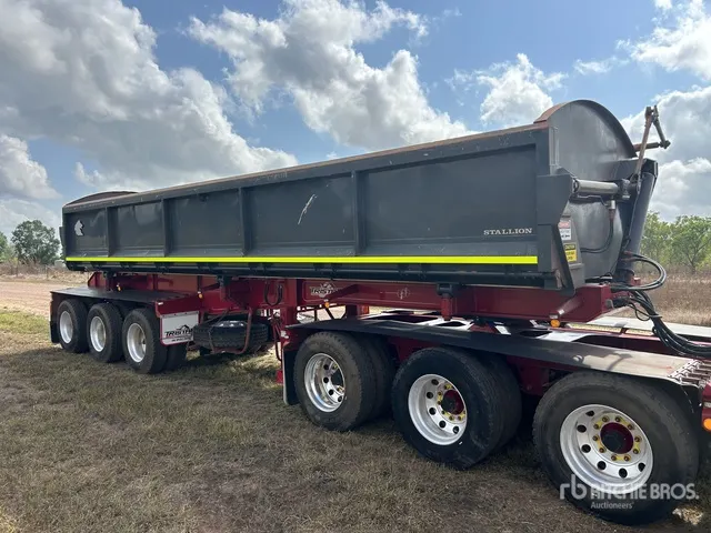 2022 Tristar 9 m Tri/A Side Dump Trailer