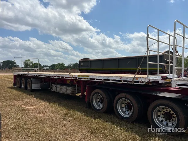 2021 CIMC Tri/A 13.4 m - 21 m Extendable Flatbed Trailer