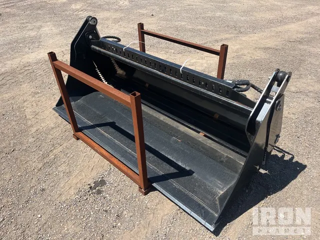 2025 GIYI KH72 1150 mm Multi-Purpose Skid Steer Bucket (Unused)