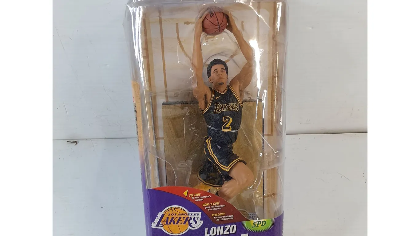 McFarlane Toys Lonzo Bal Los Angeles Lakers Action Figure (NIB)