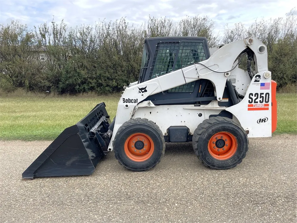BOBCAT S250 Skid Steer w/ 7' Bucket, 1,782 Hours, Shedded, Excellent Condition