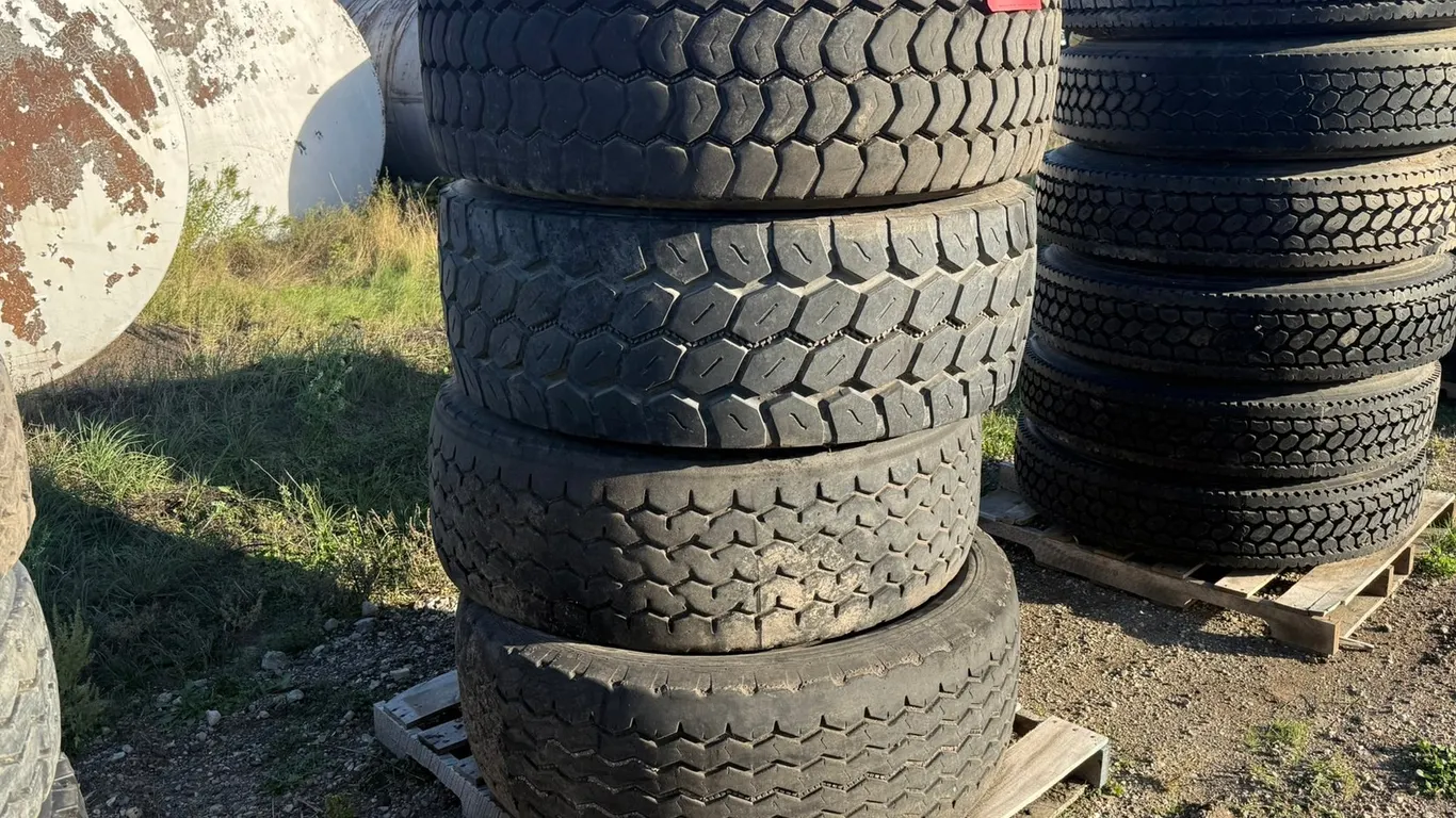 (4) Used 445/65R22.5 Tires