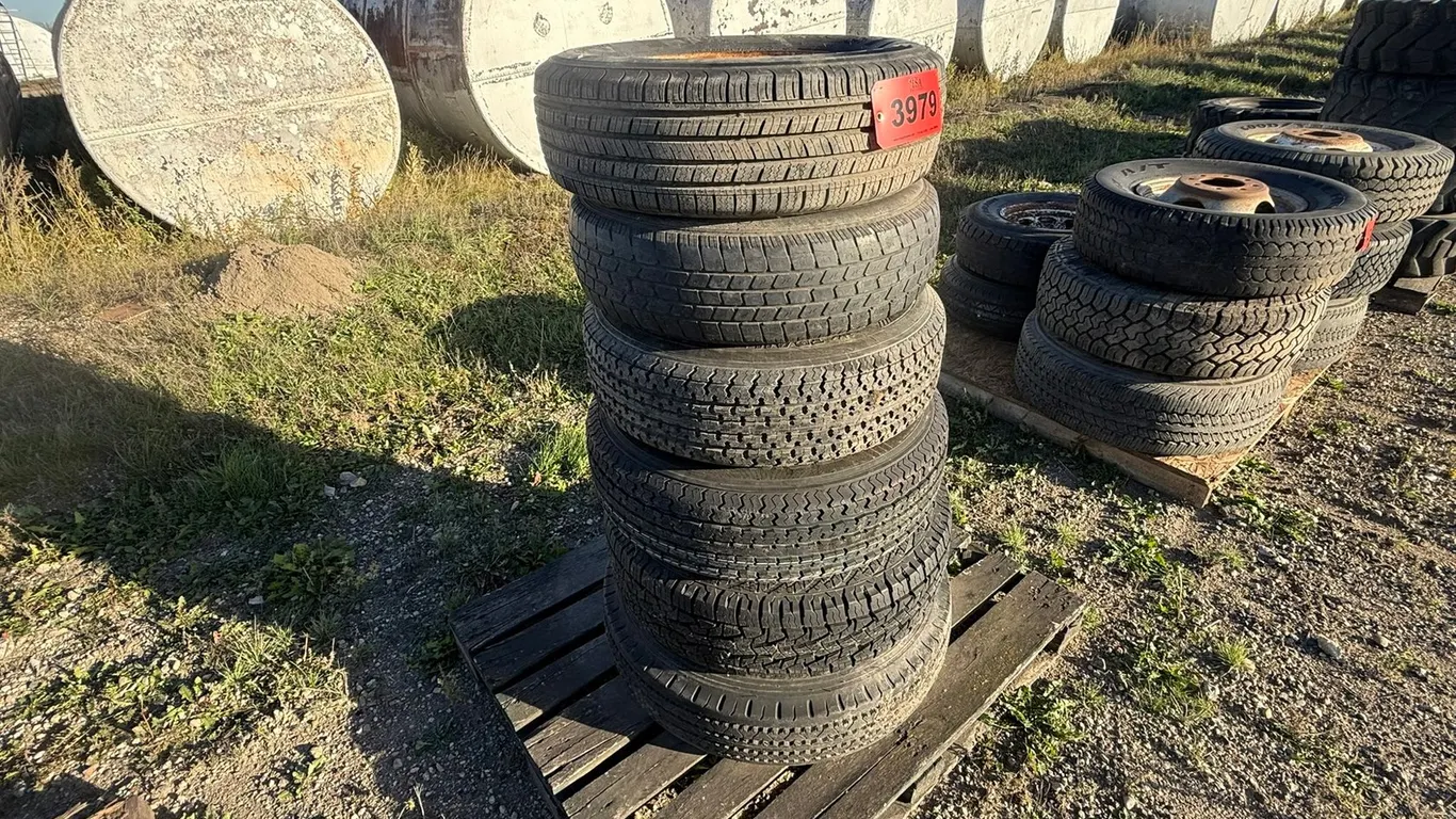 (6) Used 195/75R14 92T Wheels & Tires