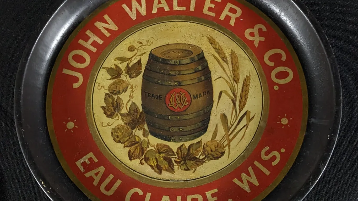 RARE PRE PRO "TUCHFARBER" BEER TRAY JOHN WALTER & CO. EAU CLAIRE WISCONSIN (RESTORED)